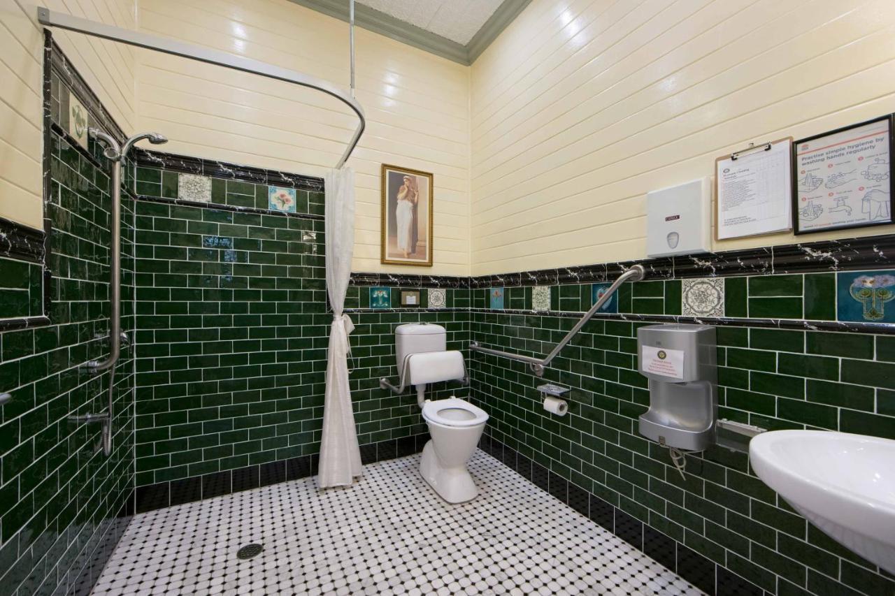 The Old Bank Gladstone Licensed Restaurant & Boutique Accommodation Hat Head Esterno foto